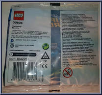 Nightwing from DC Super Heroes - Figure Polybags manufactured by Lego [Back]