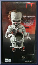 Pennywise (Talking) from IT - MDS manufactured by Mezco [Back]