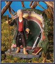 Bilbo (Traveling) (Shire Base) (Red Box Reissue) Action Figure