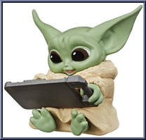Child (Baby Yoda) (Datapad Tablet Pose) Action Figure