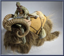 Bantha & Tusken Raider from Star Wars - Power of the Force II - Creature Sets manufactured by Kenner [Loose]