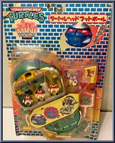 Turtle-Top - Michaelangelo's Football Playset (with Cards) from Teenage Mutant Ninja Turtles - Mini Mutants manufactured by Playmates [Front]