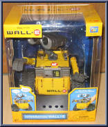Wall-E (InterAction) from Wall-E - Deluxe Figures manufactured by Thinkway Toys [Front]