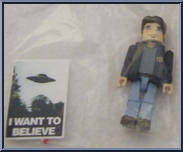 Fox Mulder (FBI Field Jacket) (1:8) from X-Files Palz - Series 2 manufactured by Palisades [Front]