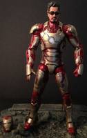 Iron Man 3 Mark 42 Tony Stark (Marvel Legends) Custom Action Figure
