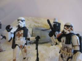 Look sir, droids ! (Star Wars) Custom Diorama / Playset