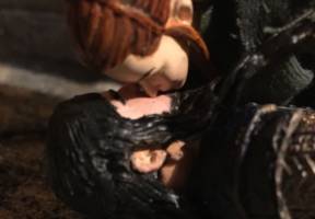 Kili, Battle of the Five Armies (Hobbit) Custom Action Figure [A kiss goodbye.]